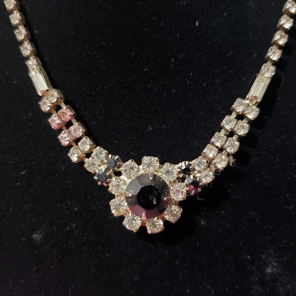 Prom Gorgeous Vintage Rhinestone Necklace & Earrings - Picture 2 of 4